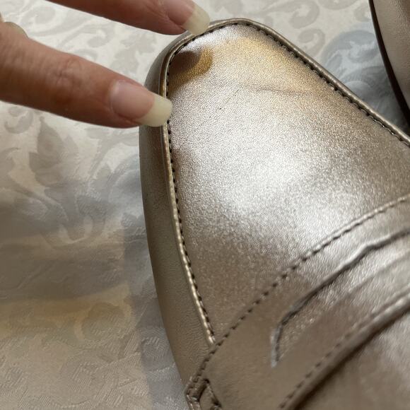 NEW Clarks Women 9M Keesha Donna Gold Metallic Leather Slip On Open Back Mules - Picture 9 of 9